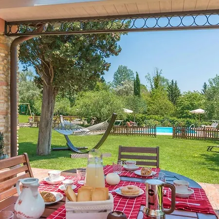 Villa Gino 8&2, Emma